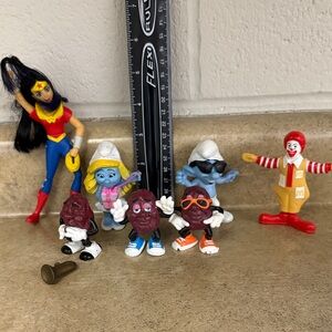 Vintage smurfette, Smurf, Ronald McDonald, 3 California Raisins